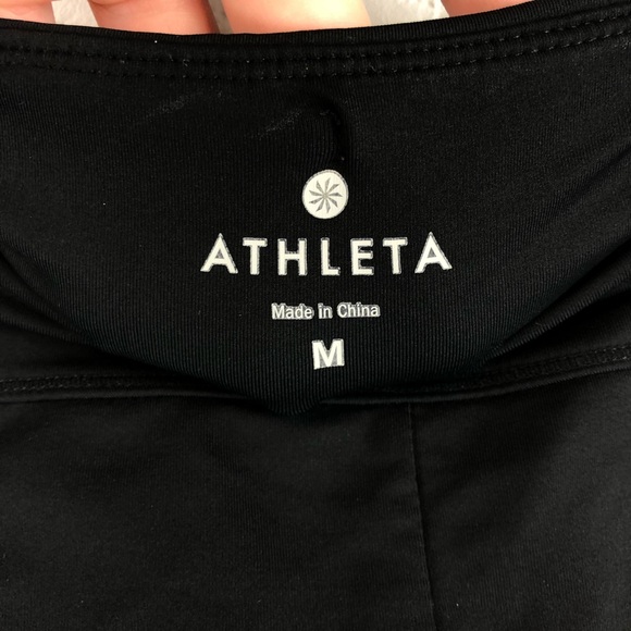 Athleta Shorts Size medium shortie - Picture 3 of 4